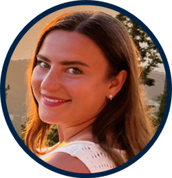 Dasha-headshot-1.png